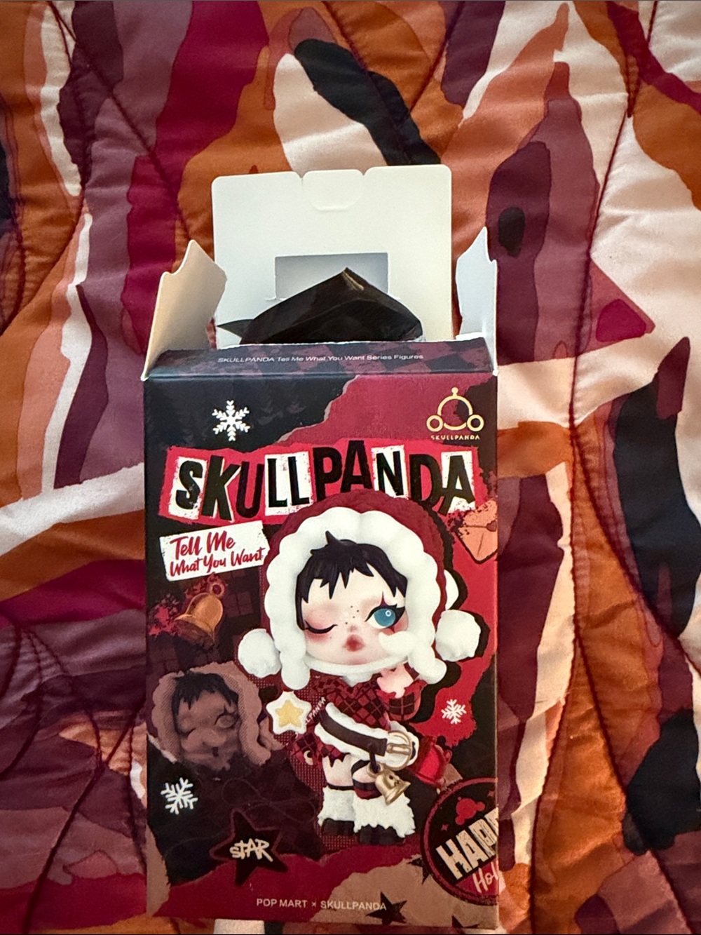 Skullpanda Tell Me What You Want Series “Sweetest Rebel” Christmas Figure - Picture 7 of 13